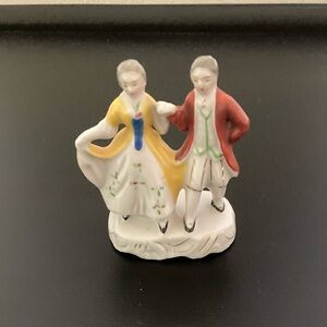 Figurine pair (made in occupied Japan).